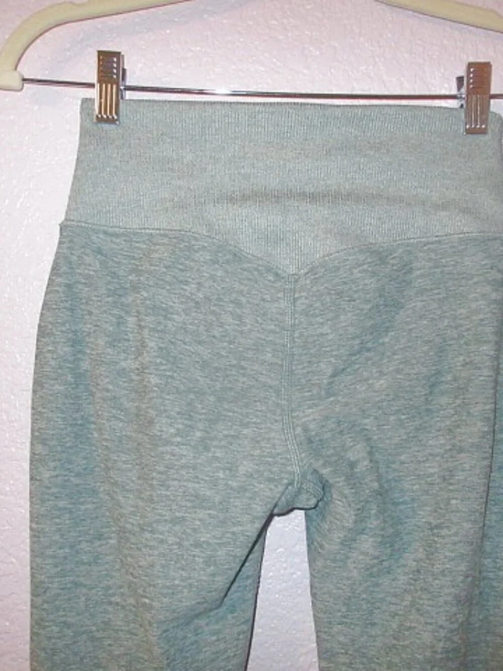 Alo Yoga Goddess Leggings Size S Sage Green High Waist Sculpting Stretch Ribbed